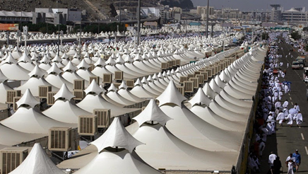tent-city-arabia-2